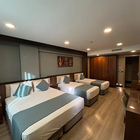 Valens Downtown Hotel 2*