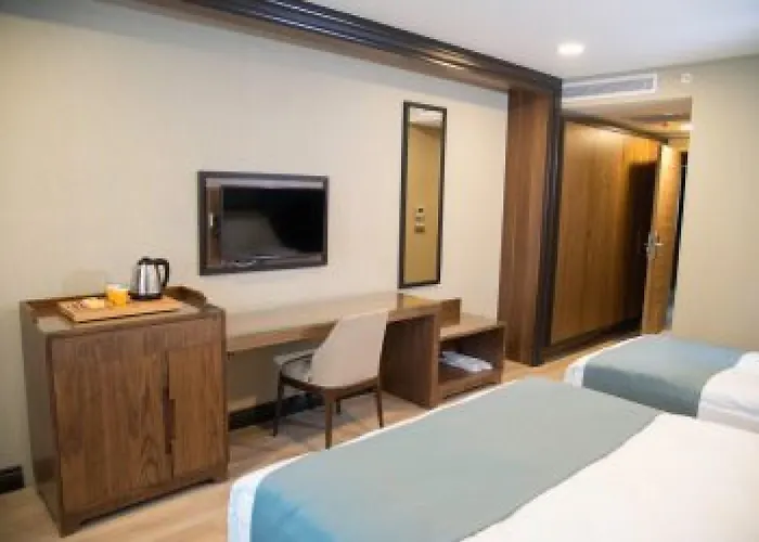 Valens Downtown Hotel 2*